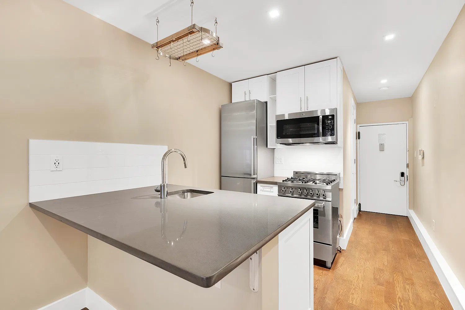 404 East 88th Street — Photo 3