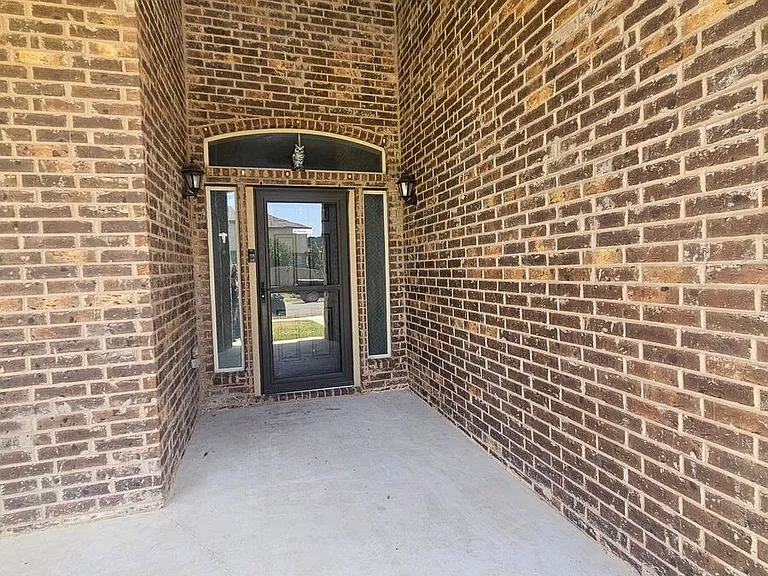 6604 Mustang Creek Rd — Photo 2