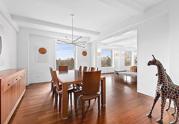4th image of 160 Central Park S #660