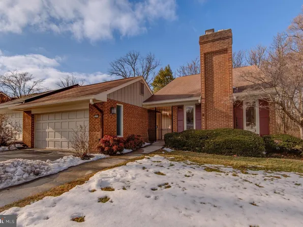 2800 Oakton Manor Ct, Oakton, VA 22124