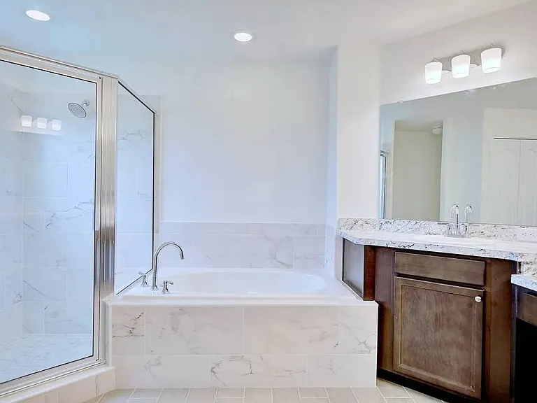 4548 Adrienne St — Photo 14