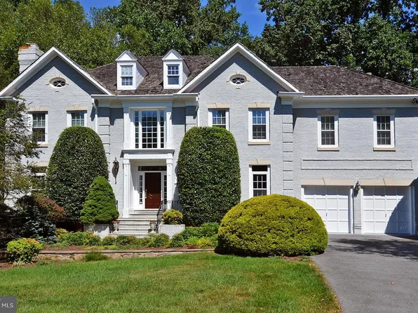 7012 Fawn Trail Ct, Bethesda, MD 20817