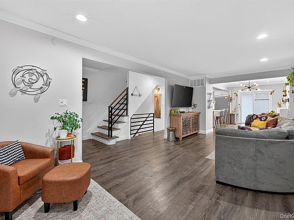 4th image of 3530 Long Beach Road #8