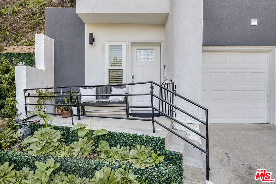 3 bed, 2.5 bath, 1964 sqft, $8,000 — Photo 4