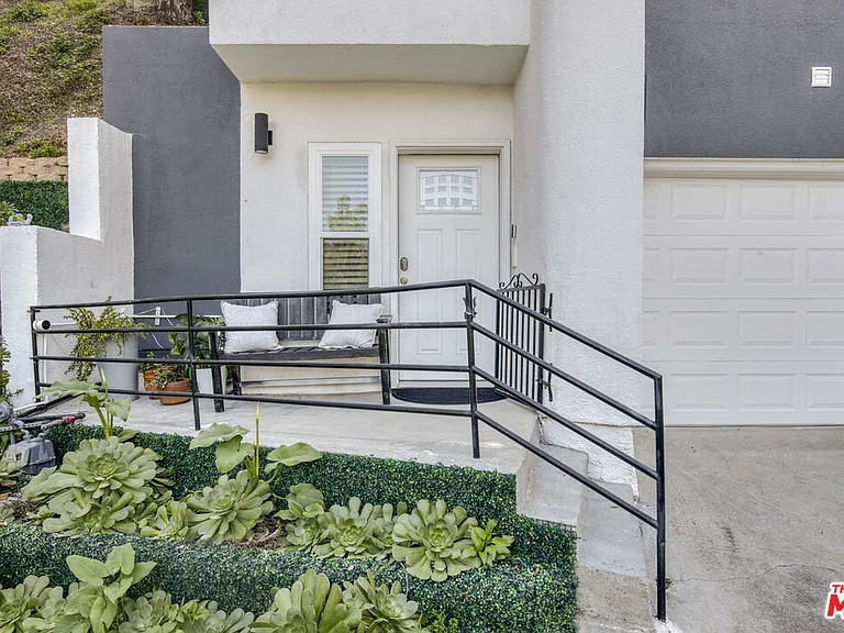 4110 Vanetta Pl — Photo 4