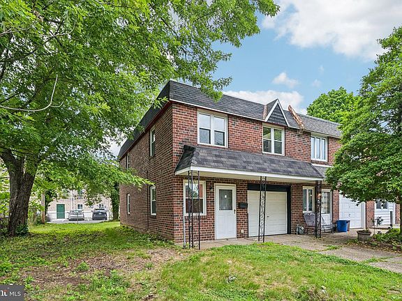 2nd image of 411 Coventry Ave