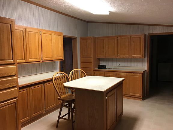 4th image of 984 Thompsonville Ln