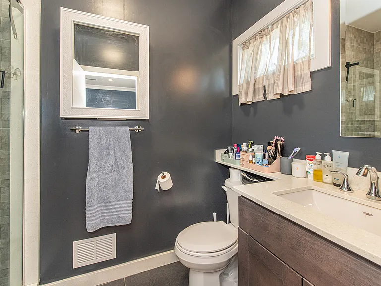22 Thorne St #1 — Photo 11