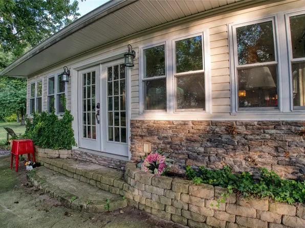 175 Hidden Ln, North East, PA 16428