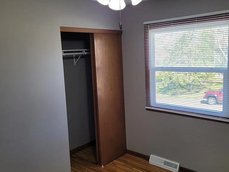 4712 Western Ave — Photo 11