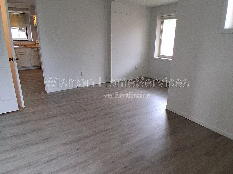 517 N 14th St #1 — Photo 14