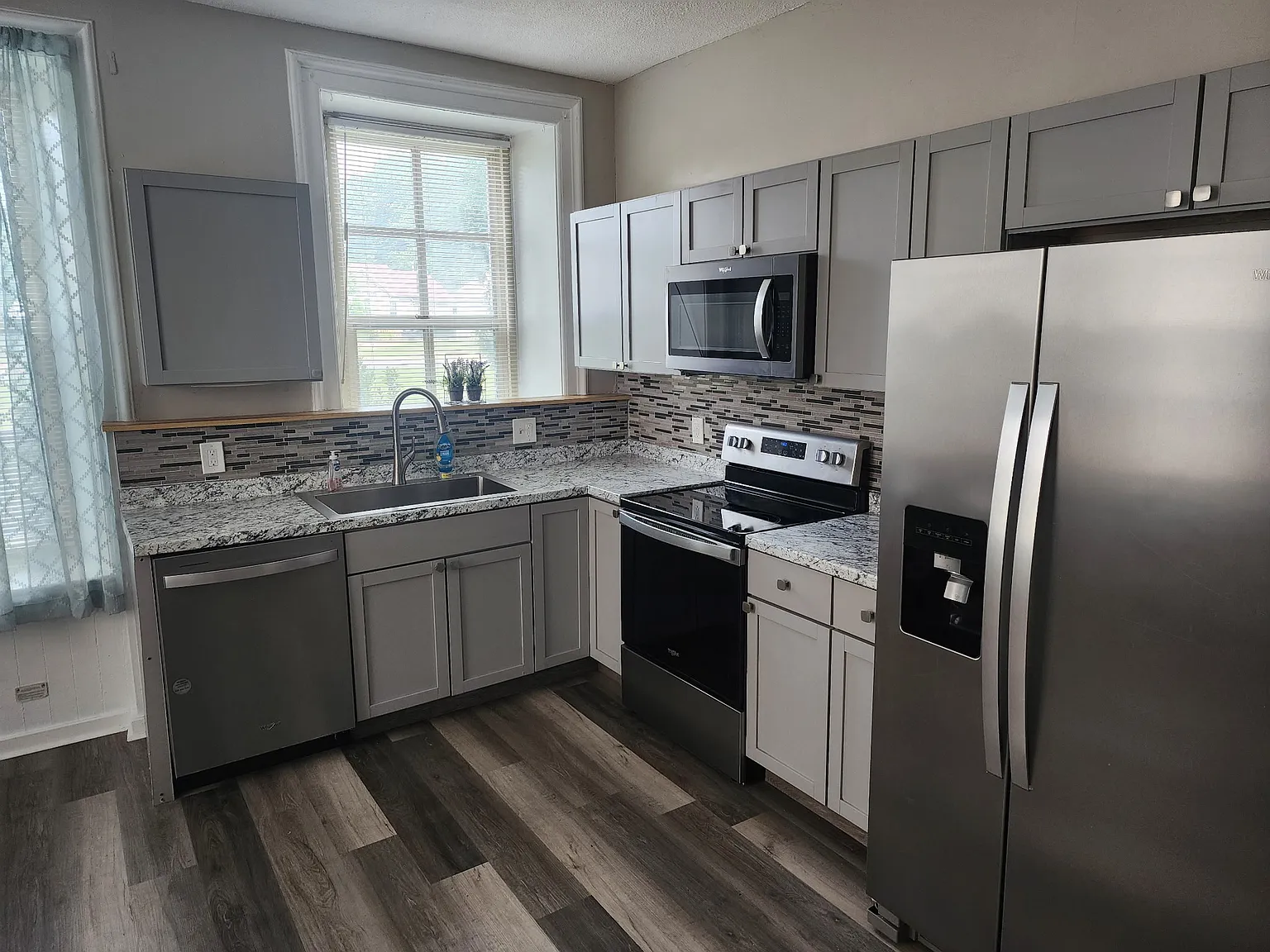 1 bed, 793 sqft, $1,000 — Photo 3