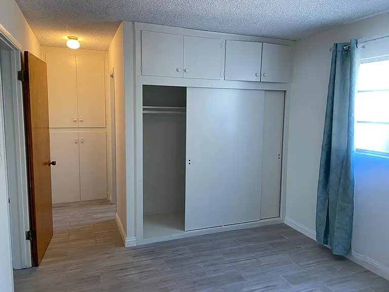 921 E Las Tunas Dr — Photo 12