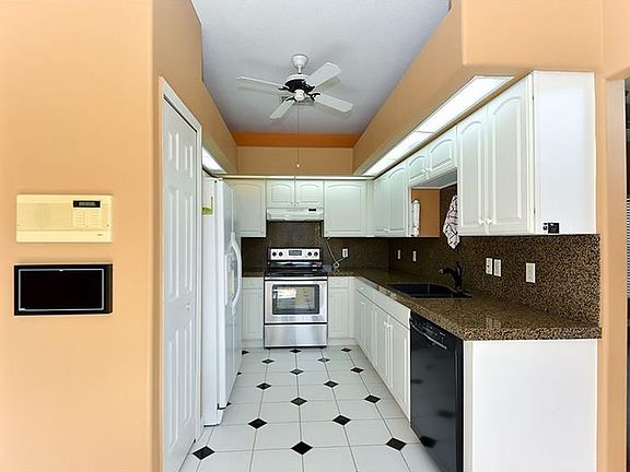 4th image of 4843 Watervista Dr
