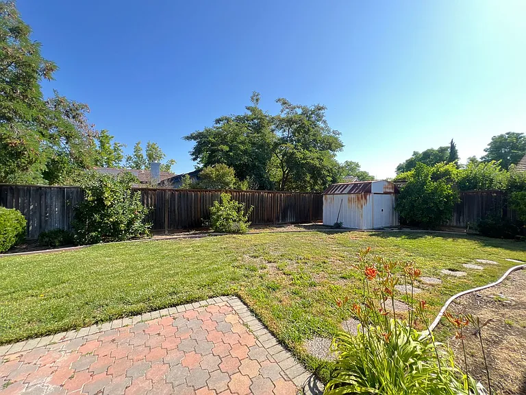 6968 Sunridge Dr — Photo 41