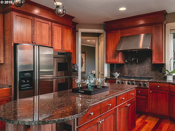 3rd image of 9956 NW Skyline Heights Dr