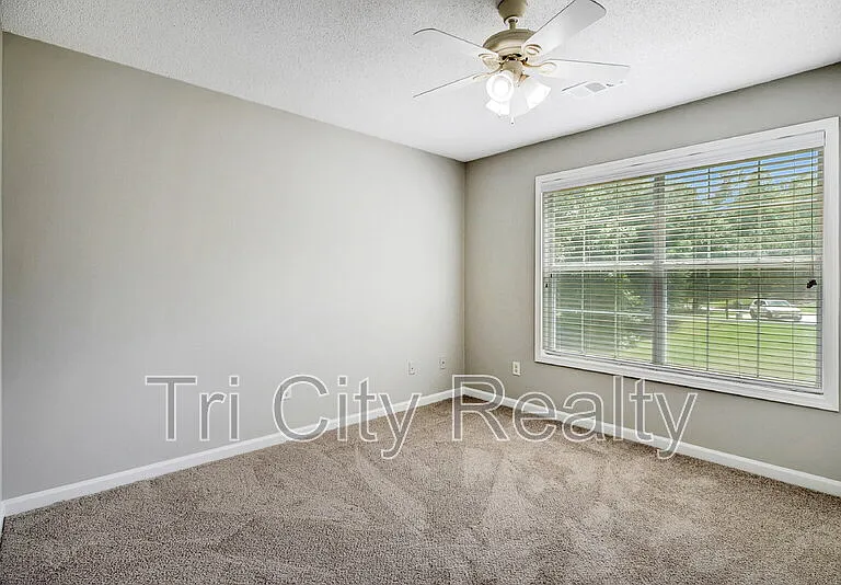 75 Rock Mill Ct — Photo 16