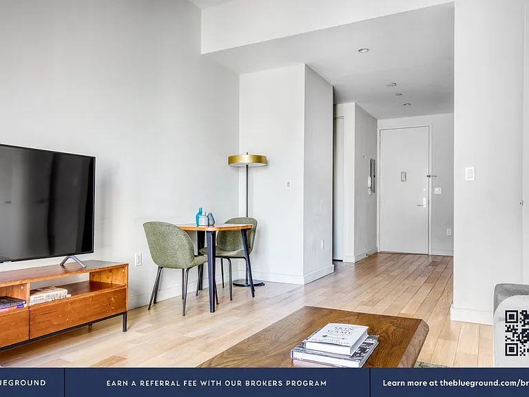 75 Wall St #27G — Photo 4