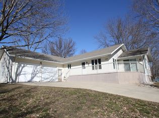 400 Oak St, Arnolds Park, IA 51331