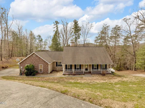 2210 Battle Ground Dr, Pigeon Forge, TN 37863
