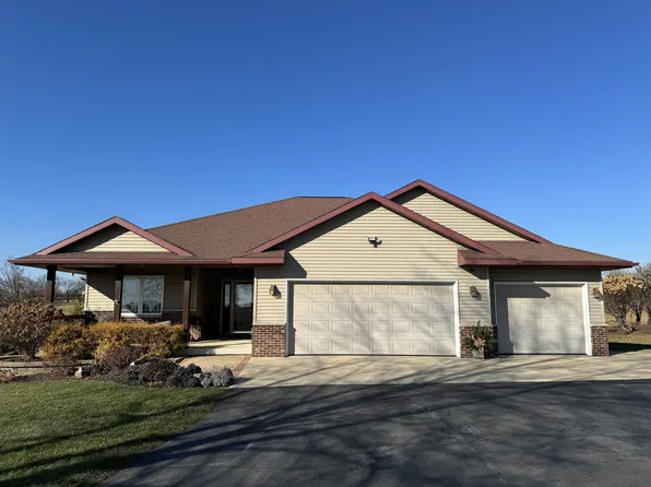 W4831 Pembridge Trl, Monroe, WI 53566