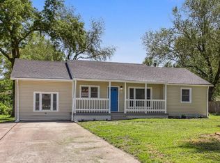 201 Hostetter St, Buckner, MO 64016