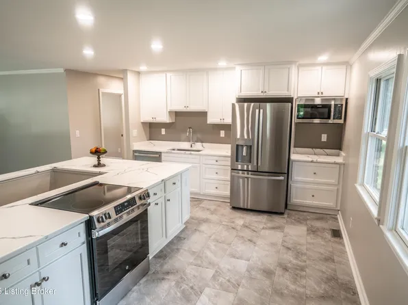 600 Dorsey Way, Louisville, KY 40223
