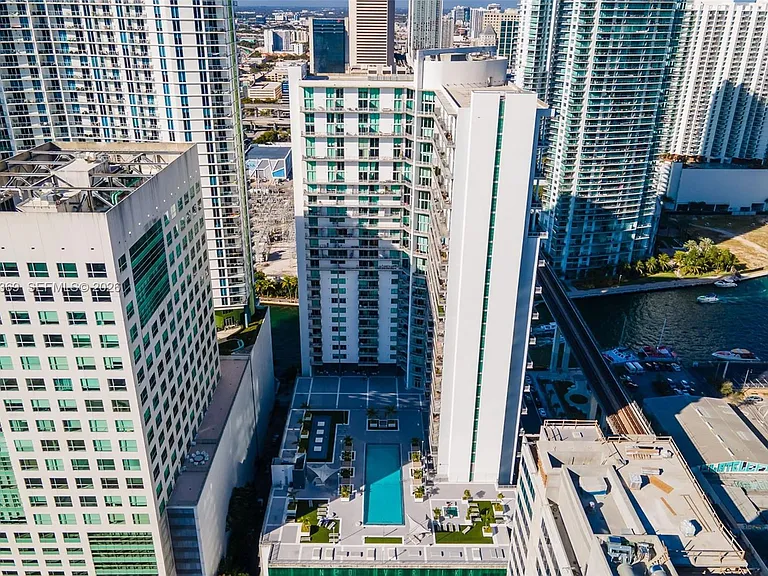 690 SW 1st Ct #Penthouse II16 — Photo 28