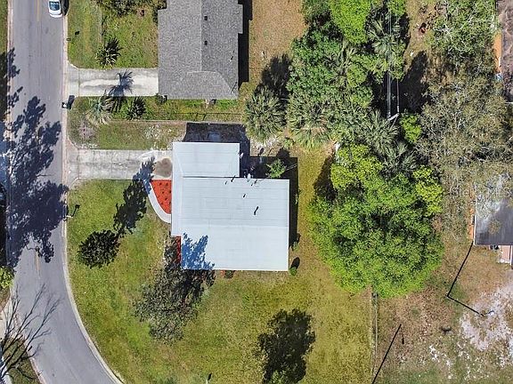 3rd image of 140 Bob Thomas Cir