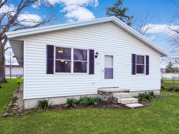 305 W Maple St, Fairbury, IL 61739