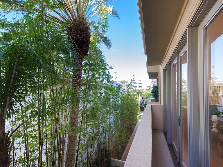411 N Oakhurst Dr #305 — Photo 9