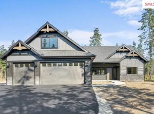 17516 W Palomar Dr, Hauser, ID 83854