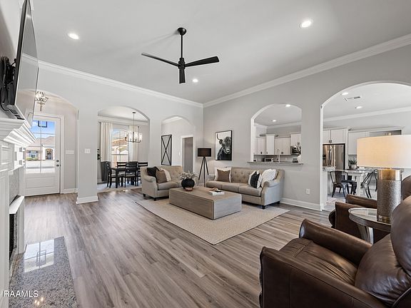 5th image of 122 Marigold Ln