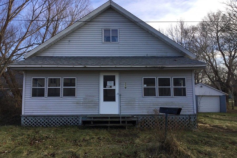 1st image of 119 N Railroad St