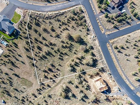 4th image of 8 NE Lot Hilltop Ln