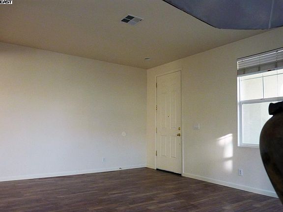 4th image of 2353 S Creekside Dr