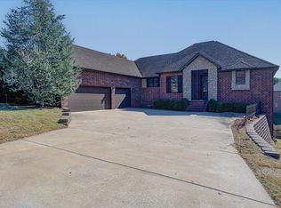 5948 S Stockton Ave, Springfield, MO 65804