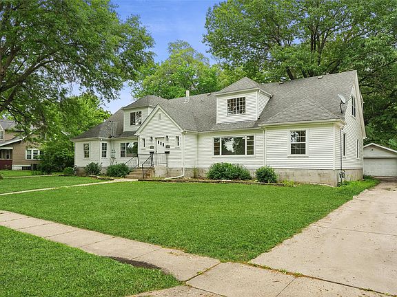 2nd image of 2525 51st St