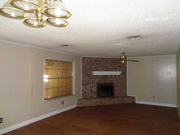 4th image of 410 Wain Dr