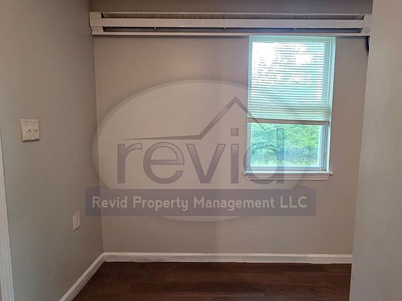 4th image of 1303 E Trigg Ave #A