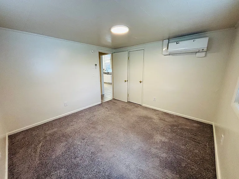 1407 Toms Creek Rd #9 — Photo 11