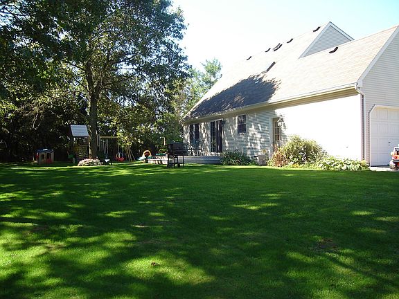 1.6 acre private yard