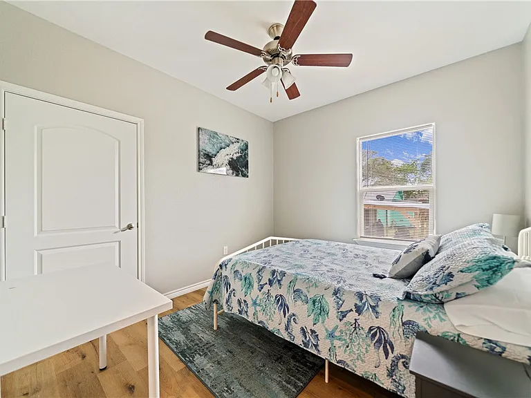1109 W Nelson Ave — Photo 9