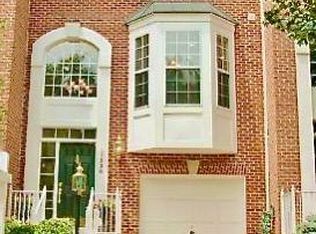 1220 Wild Hawthorn Way, Reston, VA 20194
