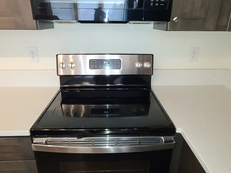 1787 Pine St #1 — Photo 5