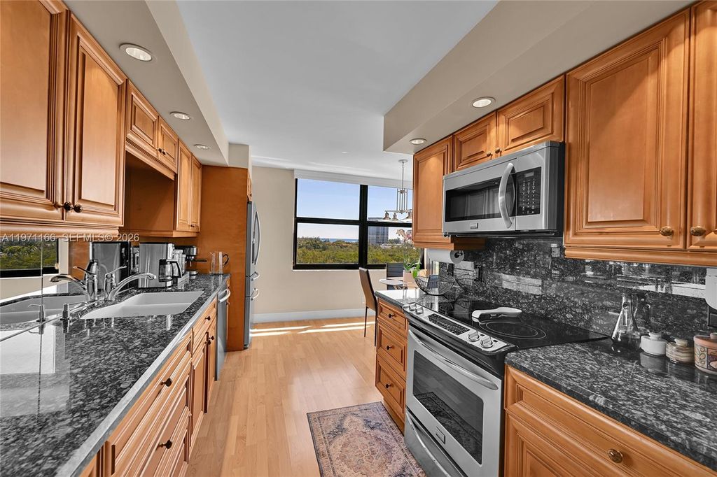 936 Intracoastal Dr APT 9H, Fort Lauderdale, FL - View 5