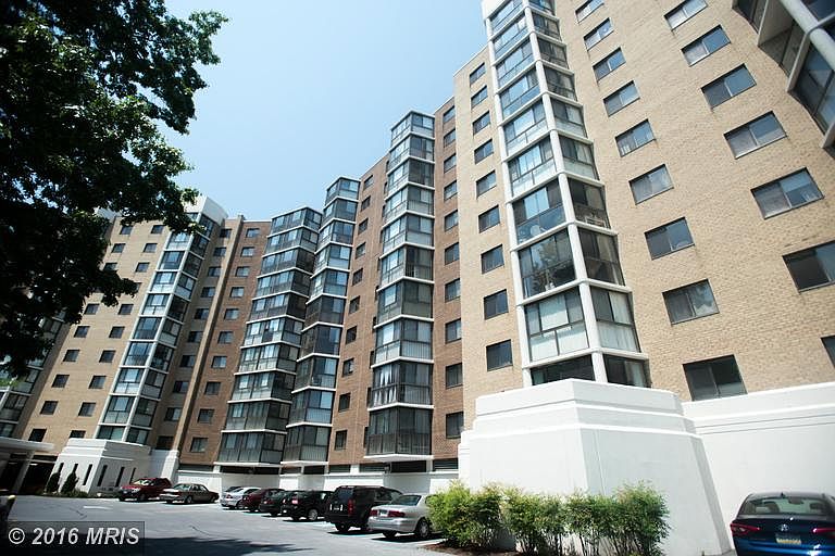 1st image of 15101 Interlachen Dr #1419