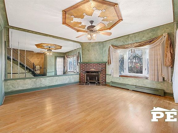 3rd image of 3422 Avenue
