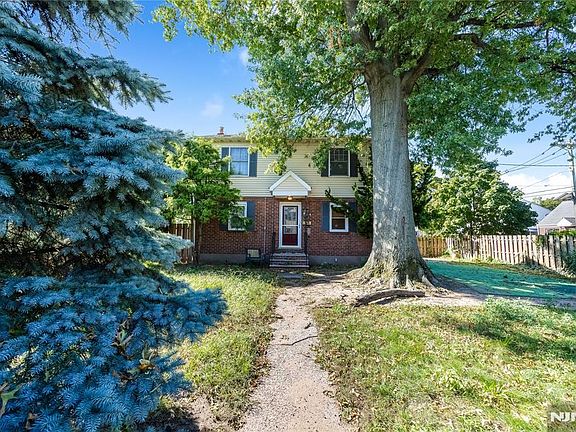 2nd image of 384 Main Avenue
