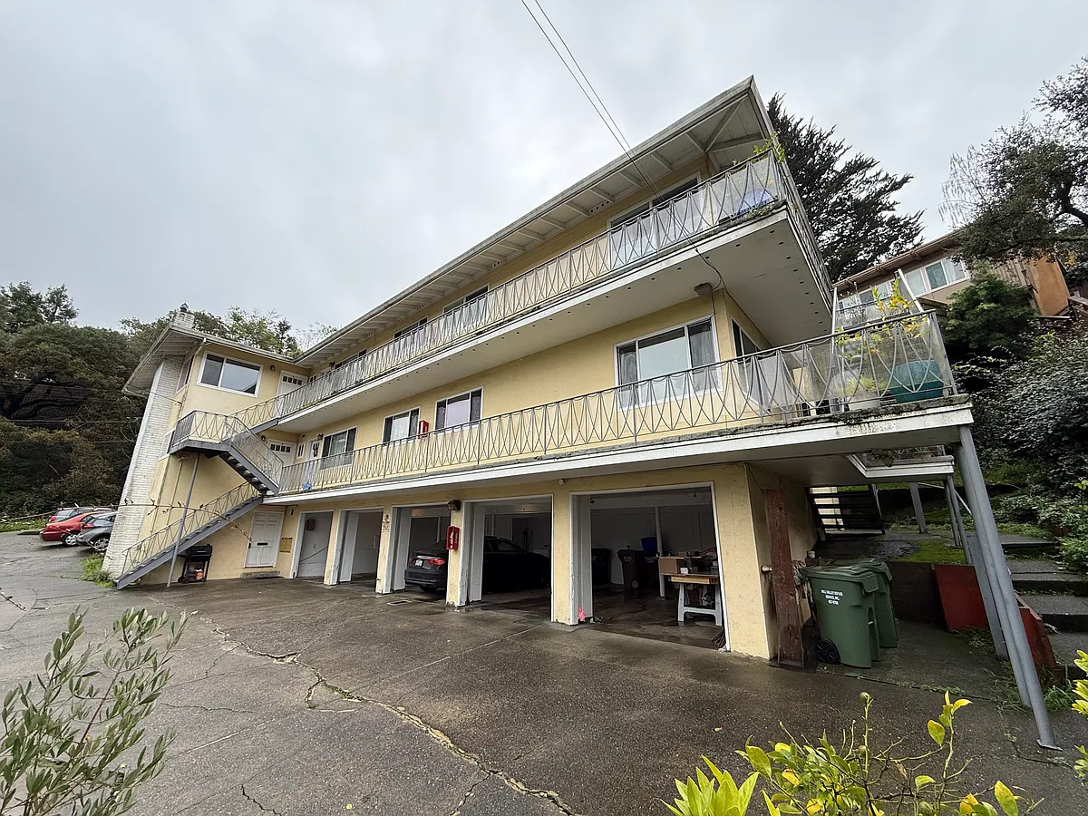Building Photo - 1 Shelley Dr #B